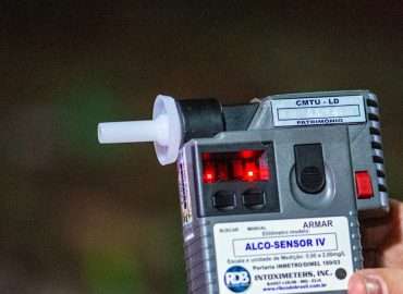 découvrez les éthylotests : des appareils essentiels pour mesurer votre taux d'alcool dans le sang et assurer votre sécurité sur la route. idéal pour les conducteurs responsables souhaitant éviter les comportements à risque et respecter la législation. informez-vous sur leur utilisation et choisissez le modèle qui vous convient.
