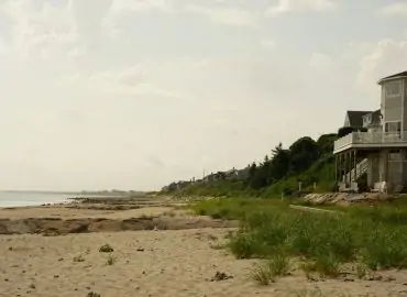 découvrez comment éviter les arnaques liées aux locations de vacances. apprenez à reconnaître les signes d'une escroquerie et à sécuriser vos réservations pour profiter de vos séjours en toute sérénité.
