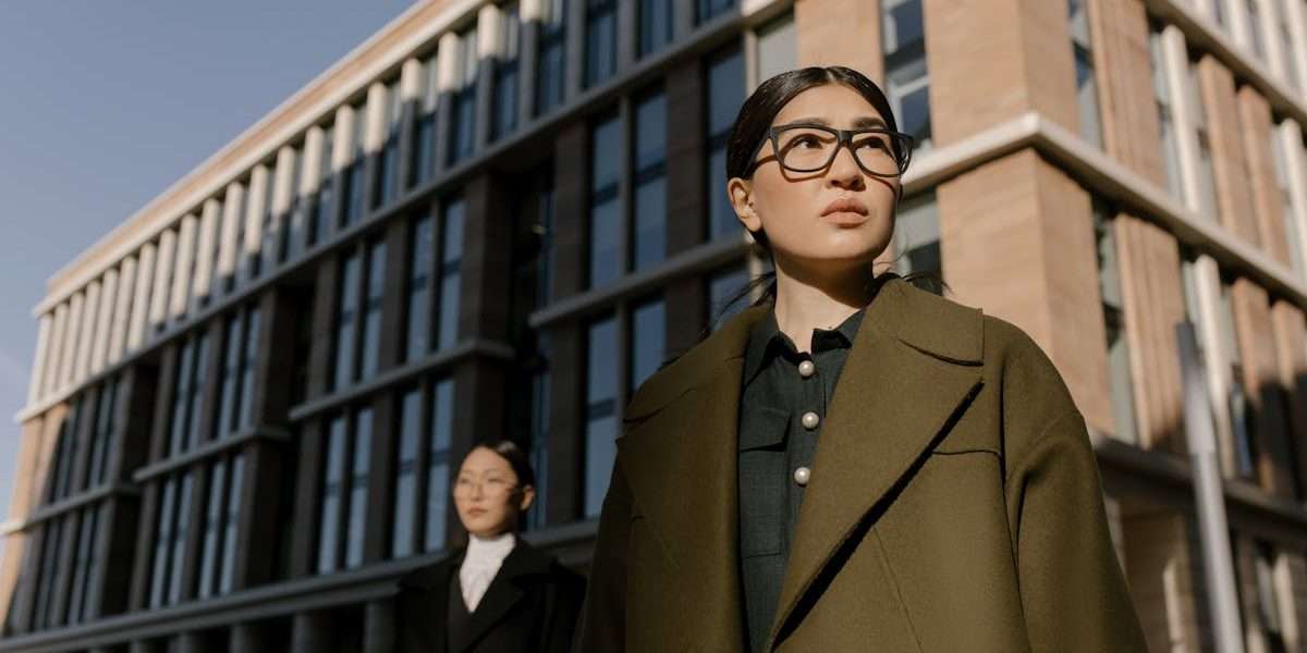 découvrez nos services d'avocats spécialisés en droit des successions. bénéficiez d'une expertise pour gérer votre héritage, régler les conflits familiaux et vous assurer que vos volontés soient respectées. contactez-nous pour une consultation personnalisée.