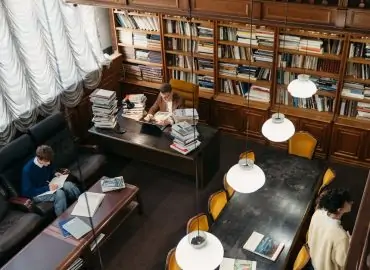 découvrez les enjeux et les fondamentaux du droit de la propriété intellectuelle. explorez comment protéger vos créations, innovations et marques, ainsi que les meilleures pratiques pour respecter les droits des autres dans un monde numérique en constante évolution.