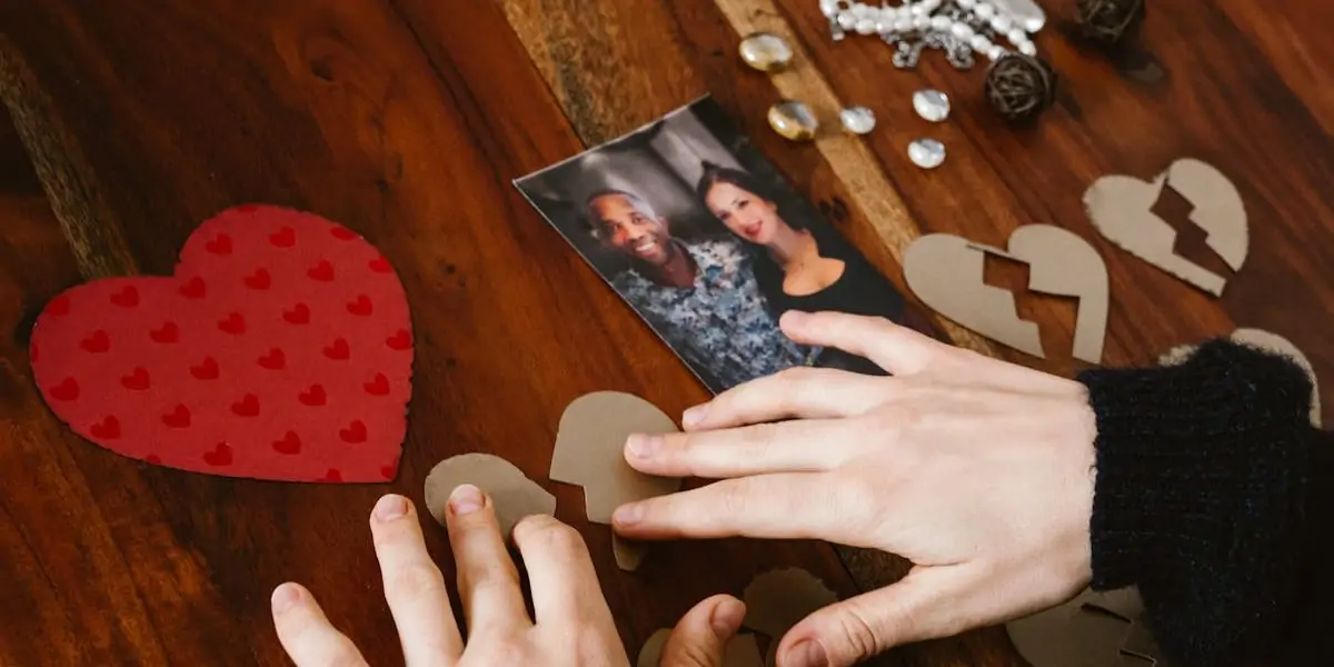 explorez les implications du divorce pour faute en france, une procédure légale qui permet de mettre fin à un mariage en raison du comportement fautif d'un des époux. découvrez les critères, les conséquences et les étapes à suivre pour engager cette procédure.