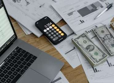 découvrez tout sur les paiements en espèces : avantages, inconvénients et conseils pour effectuer des transactions en toute sécurité. informez-vous sur l'utilisation des espèces dans le monde moderne.
