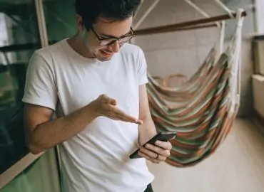 découvrez ce qu'est le harcèlement téléphonique, ses implications légales et comment protéger vos droits. apprenez à reconnaître les signes et à réagir efficacement face à cette pratique nuisible.