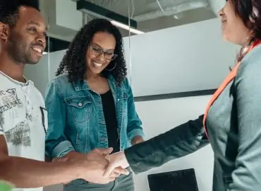 découvrez tout ce qu'il faut savoir sur l'adoption : étapes, conseils, témoignages et ressources pour accompagner les futurs parents dans cette belle aventure humaine et favoriser le bien-être des enfants.