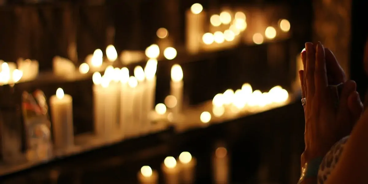 découvrez l'univers fascinant des religions à travers le monde. explorez les croyances, pratiques et traditions qui unissent des millions de personnes et façonnent nos sociétés. plongez dans l'histoire, la philosophie et les valeurs des grandes religions et enrichissez votre compréhension spirituelle.
