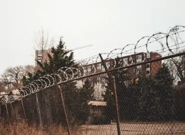 découvrez l'importance de la protection de la propriété intellectuelle pour sécuriser vos innovations et créations. apprenez les différentes formes de protection, les droits qui en découlent et comment préserver votre patrimoine intellectuel dans un monde numérique en constante évolution.