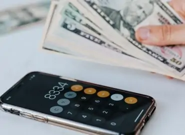 découvrez comment la consolidation de dettes peut vous aider à regrouper vos prêts et réduire vos mensualités. améliorez votre situation financière en simplifiant vos paiements et en réduisant le stress lié aux dettes.
