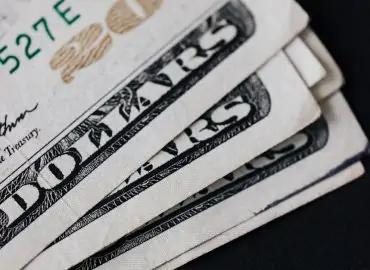 découvrez vos droits en matière de compte bancaire : protection des consommateurs, accès à l'information, et solutions en cas de litige avec votre banque.