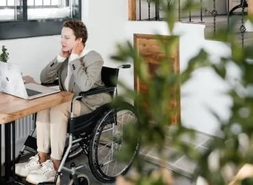 découvrez les enjeux de l'incapacité totale de travail : causes, procédures de déclaration, droits et protections des travailleurs. informez-vous sur les aides disponibles et les démarches à suivre pour bénéficier d'un soutien adapté.