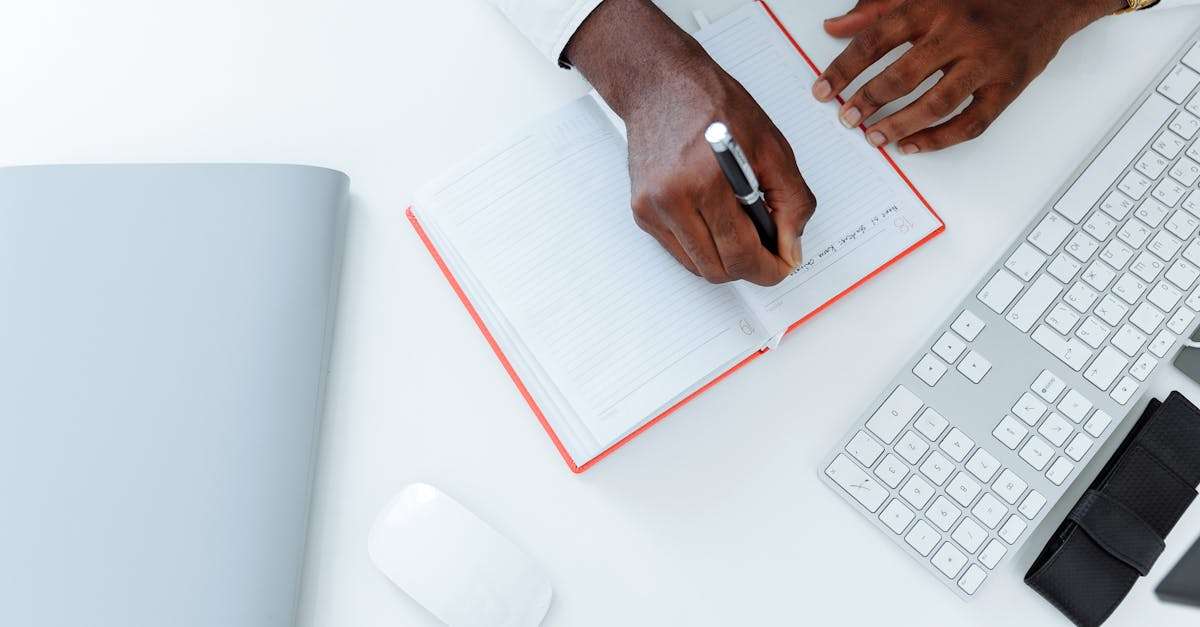 découvrez comment un avocat spécialisé en dettes peut vous aider à naviguer dans vos problèmes financiers. obtenez des conseils juridiques experts pour gérer les créanciers, élaborer des solutions adaptées à votre situation et retrouver la sérénité financière.