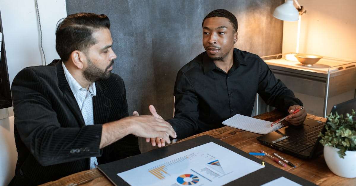 découvrez tout ce que vous devez savoir sur les accords-cadres : définition, avantages et implications pour les entreprises. apprenez comment ces contrats stratégiques peuvent optimiser vos relations commerciales et favoriser des partenariats durables.