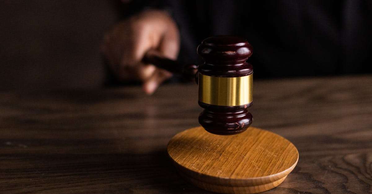 découvrez l'importance de l'aide juridique en france. obtenez des conseils et un soutien pour naviguer dans le système juridique, que ce soit pour des problèmes civils, pénaux ou administratifs. informez-vous sur les critères d'éligibilité et les services offerts par les avocats et les organisations spécialisées.
