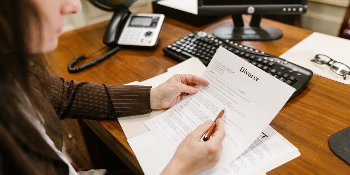 découvrez tout ce qu'il faut savoir sur le tribunal des affaires familiales : procédures, droit de la famille, garde d'enfants et médiation. obtenez des conseils juridiques pour naviguer dans les conflits familiaux.