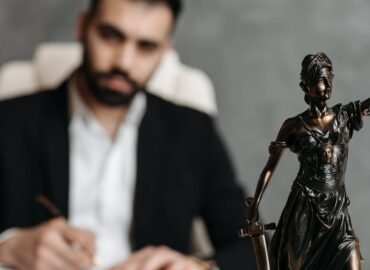 obtenez des conseils juridiques gratuits grâce à notre service d'experts. que vous ayez des questions sur le droit de la famille, le droit des affaires ou les droits des consommateurs, notre équipe est là pour vous aider à naviguer dans vos préoccupations légales sans frais. profitez de conseils éclairés et d'une assistance personnalisée.