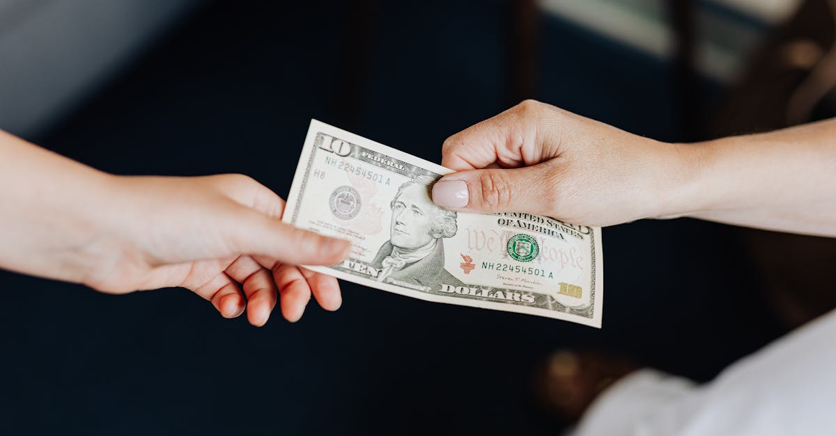 découvrez les implications et les conséquences d'une réduction salariale. cet article explore les raisons possibles pour lesquelles une réduction de salaire peut survenir, comment cela affecte les employés et les entreprises, et présente des conseils pour naviguer dans cette situation délicate.