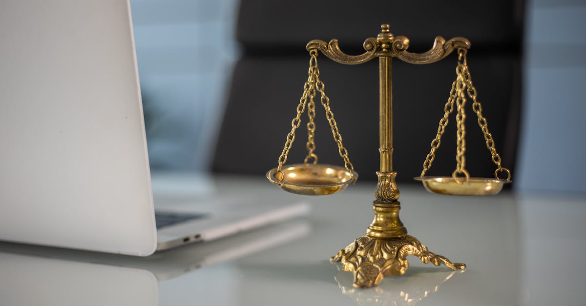 découvrez tout ce que vous devez savoir sur le droit des affaires : lois, réglementations et pratiques essentielles pour protéger votre entreprise, optimiser vos opérations et naviguer dans le monde commercial avec confiance.