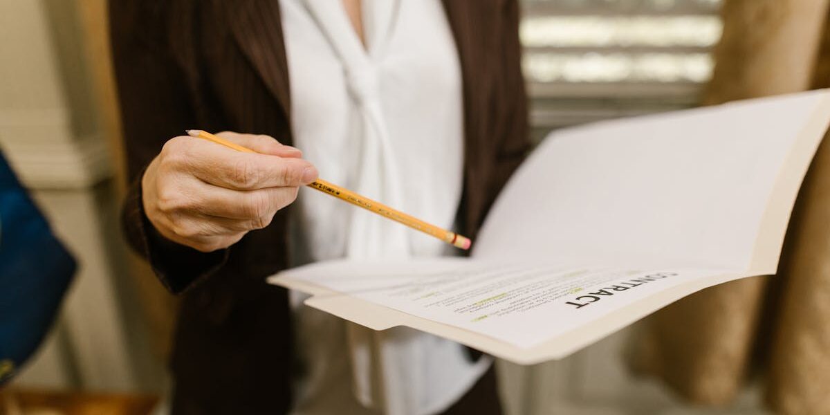 découvrez les fondamentaux du droit des affaires, une discipline essentielle pour les entrepreneurs et les professionnels. apprenez-en davantage sur les contrats, les réglementations commerciales et la protection des droits des entreprises pour naviguer efficacement dans le monde des affaires.
