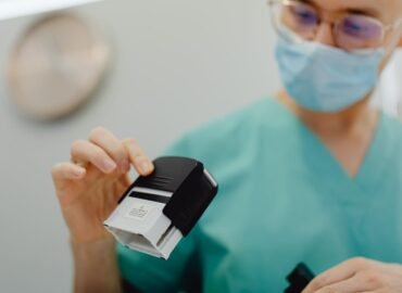découvrez les enjeux des faux certificats médicaux : origine, conséquences légales et conseils pour les éviter. protégez-vous contre les abus et informez-vous sur l'importance d'une documentation authentique en matière de santé.