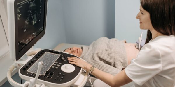 découvrez nos services médicaux de qualité, incluant des consultations spécialisées, des soins personnalisés et un accompagnement professionnel pour votre santé. notre équipe dévouée est à votre écoute pour répondre à vos besoins médicaux.