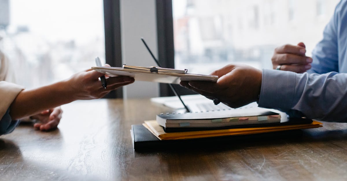 découvrez les différentes professions qui façonnent notre société, des métiers traditionnels aux innovations contemporaines. explorez les compétences requises, les parcours de formation et les opportunités de carrière pour chaque profession.