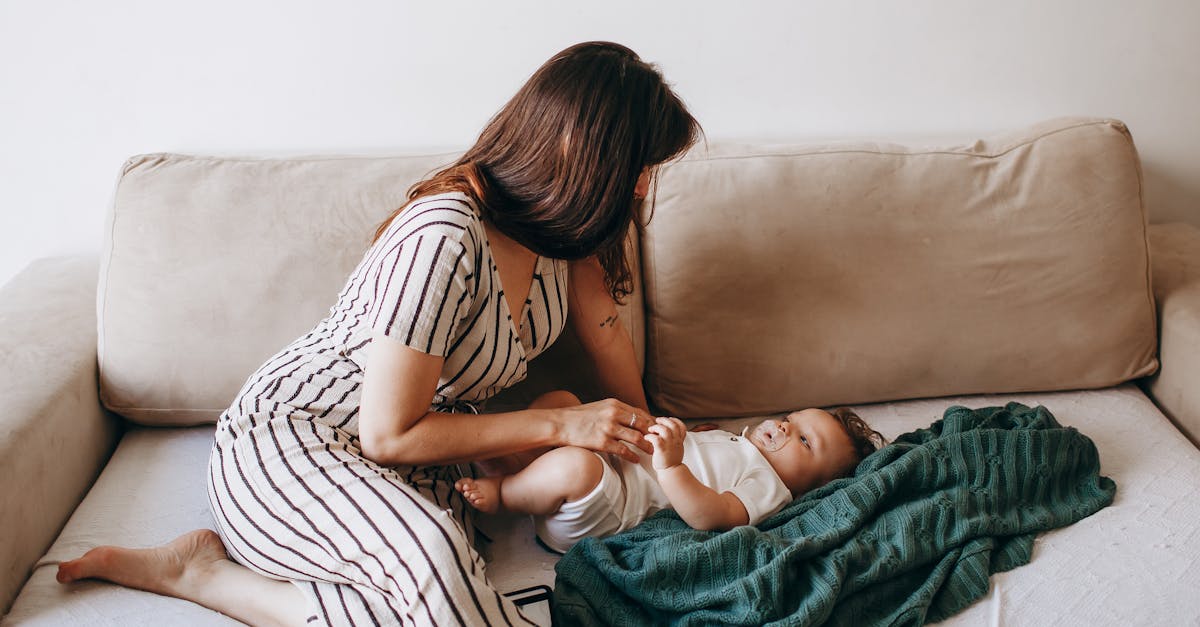 découvrez des conseils pratiques et des ressources pour réussir le co-parenting et favoriser le bien-être de votre enfant après une séparation ou un divorce.