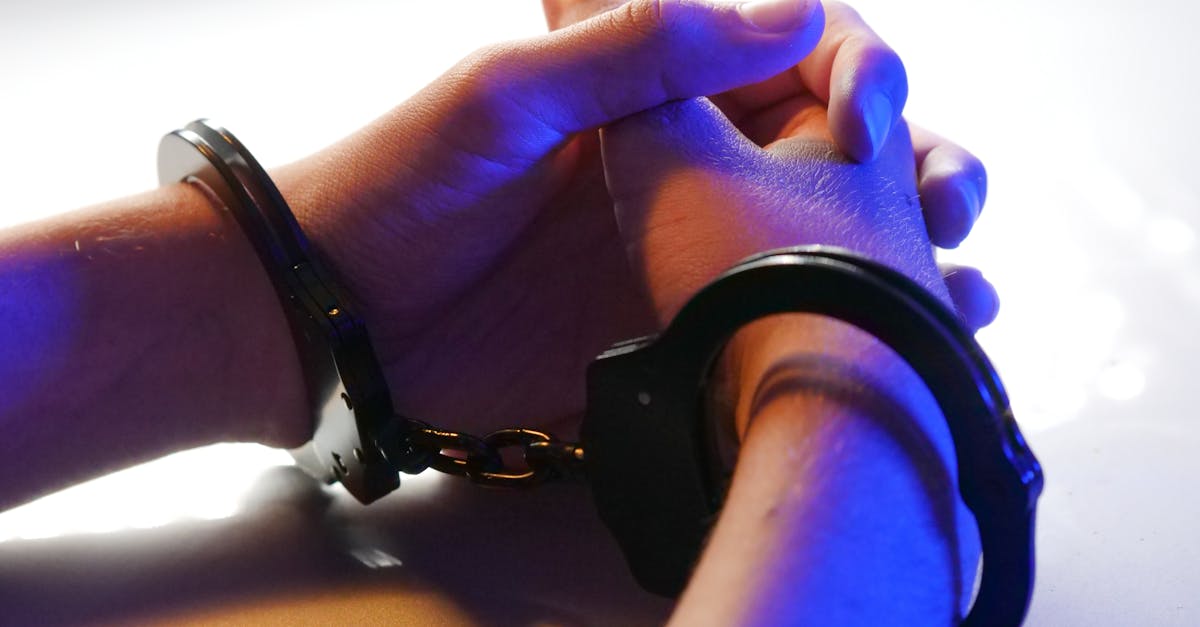 découvrez tout ce que vous devez savoir sur les infractions pénales : types, définitions, conséquences légales et conseils pour mieux comprendre le droit criminel en france.