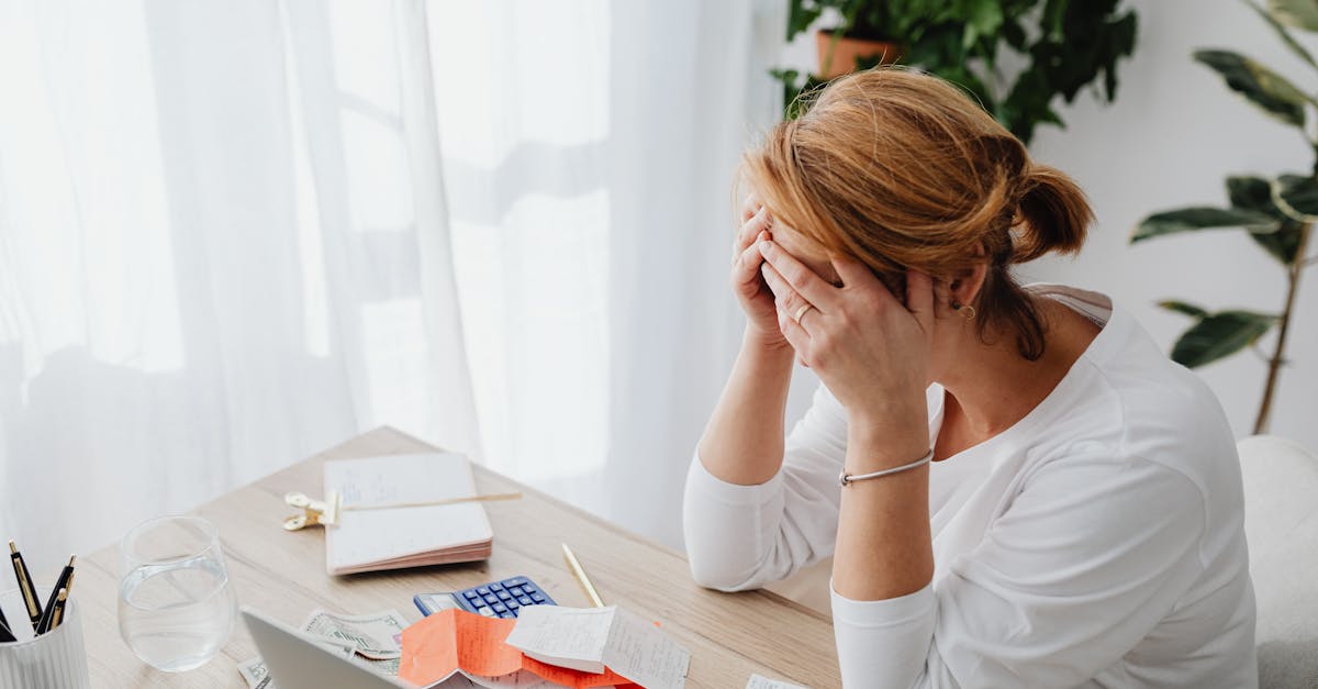 découvrez comment reconnaître et agir face au harcèlement lié au recouvrement de dettes. informez-vous sur vos droits et les solutions pour faire cesser les pratiques abusives des créanciers.