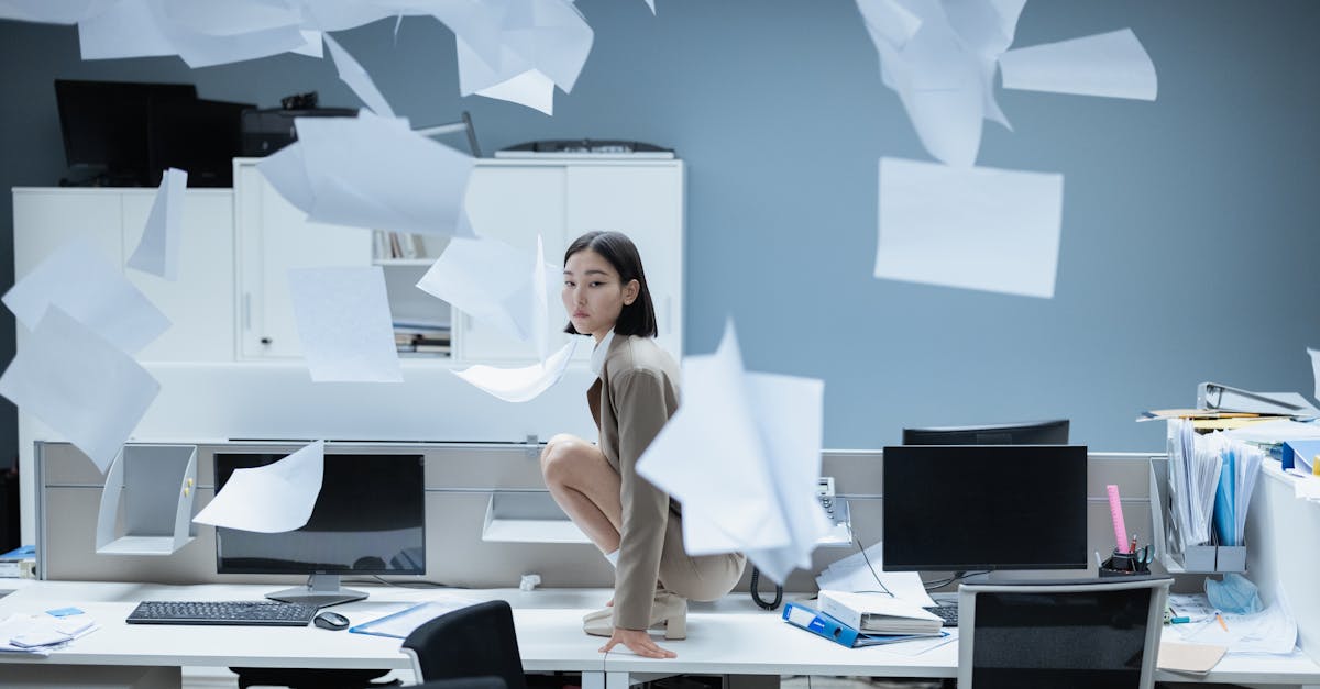 découvrez l’essentiel sur les droits des employés en entreprise : contrat de travail, conditions de travail, congés, protection contre le licenciement et conseils pour défendre vos droits au quotidien.