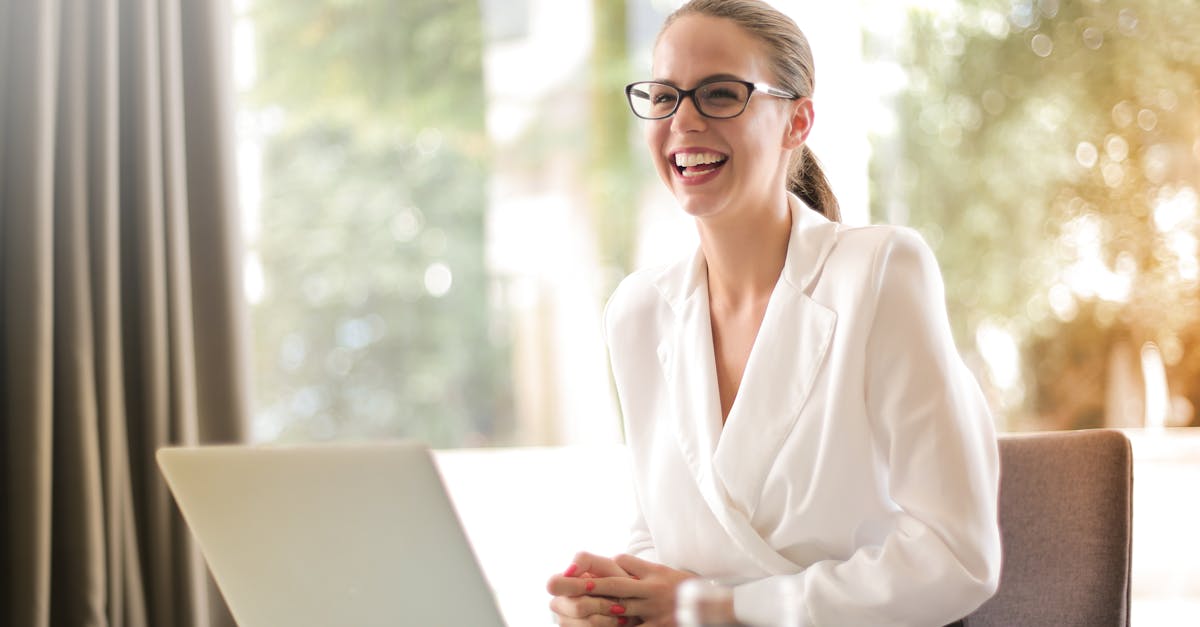 découvrez tout sur l'executive status : ses avantages, conditions d'obtention et conseils pour optimiser votre position de cadre dirigeant en entreprise.