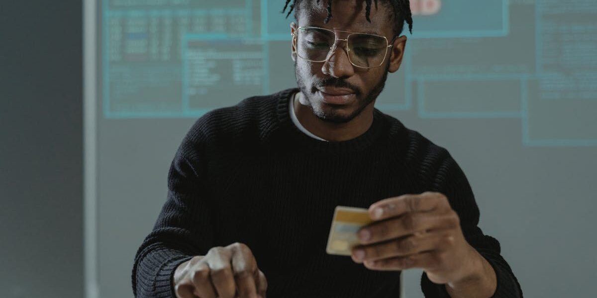 découvrez les différentes formes de fraude, ses impacts sur l'économie et les moyens de se protéger efficacement contre ce fléau. informez-vous pour mieux prévenir et réagir face à la fraude.