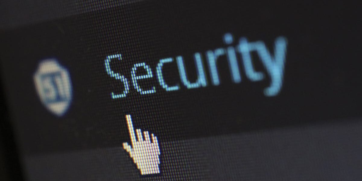 protégez-vous contre le vol d'identité : découvrez comment détecter, prévenir et réagir face à l'usurpation de vos informations personnelles en ligne et hors ligne.