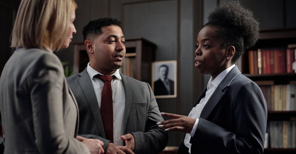 découvrez le rôle clé de l’avocat : conseils juridiques, défense en justice, accompagnement dans vos démarches légales. trouvez un expert pour protéger vos droits.