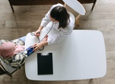 découvrez tout ce qu'il faut savoir sur le congé de maladie : droits, démarches, et conseils pour une meilleure compréhension de vos options en cas de maladie. renseignez-vous sur les règles et procédures pour bénéficier d'un arrêt de travail en toute sérénité.
