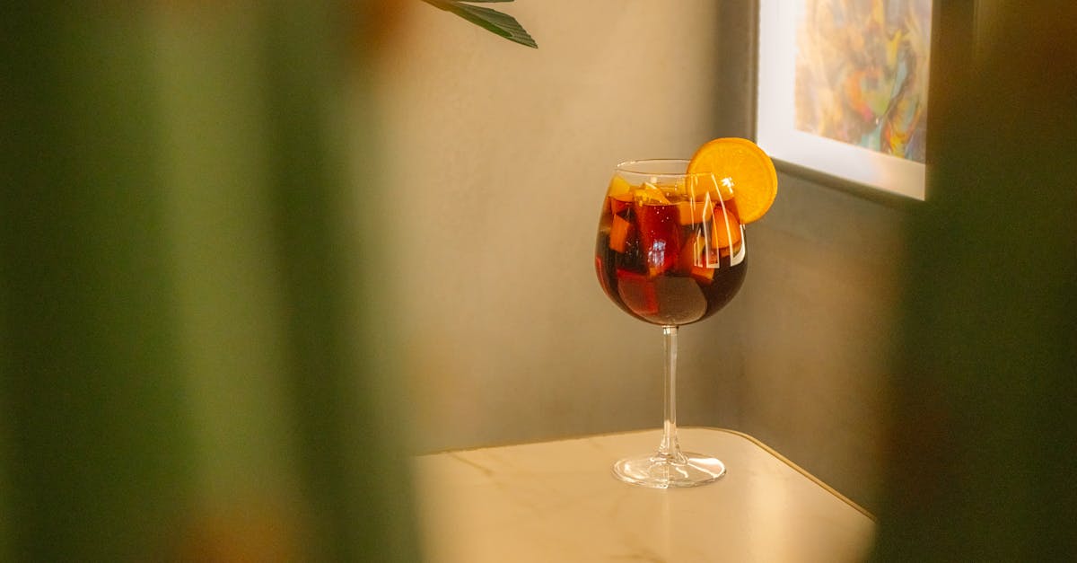 découvrez les causes, les symptômes et les solutions pour lutter contre l'alcoolisme. informez-vous sur les moyens de prévenir et traiter la dépendance à l'alcool, pour vous ou vos proches.