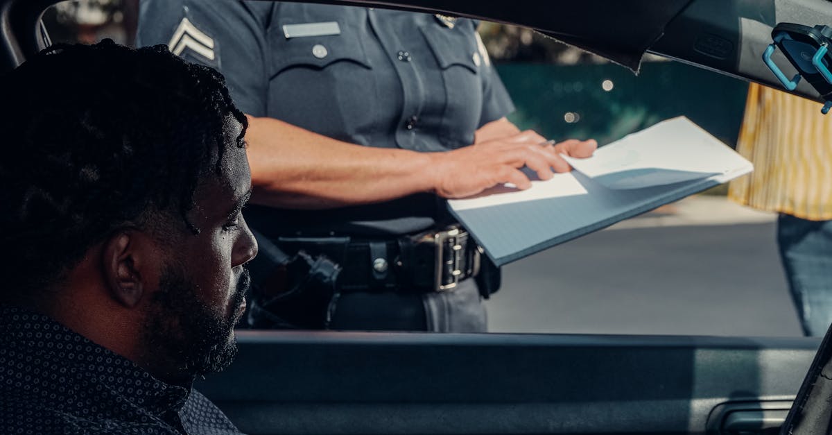 découvrez tout ce qu'il faut savoir sur la responsabilité civile : définitions, exemples, importance pour les particuliers et les entreprises, et conseils pour bien s'assurer.