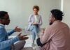 découvrez des stratégies efficaces de résolution de conflit pour améliorer la communication, favoriser un climat harmonieux et trouver des solutions constructives dans votre vie professionnelle ou personnelle.