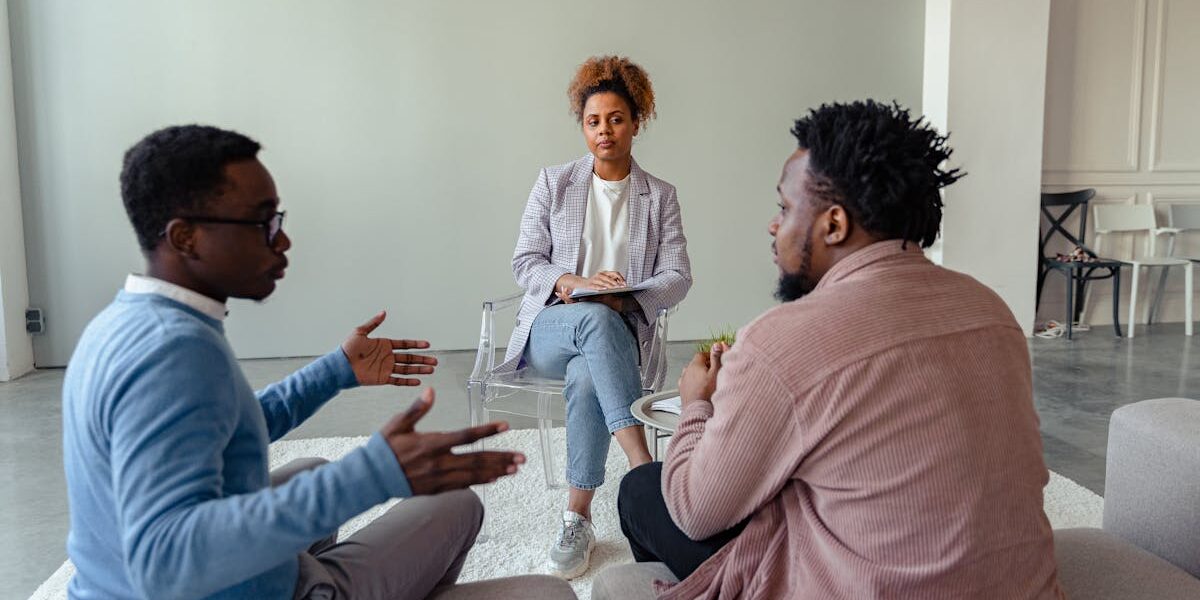 découvrez des stratégies efficaces de résolution de conflit pour améliorer la communication, favoriser un climat harmonieux et trouver des solutions constructives dans votre vie professionnelle ou personnelle.