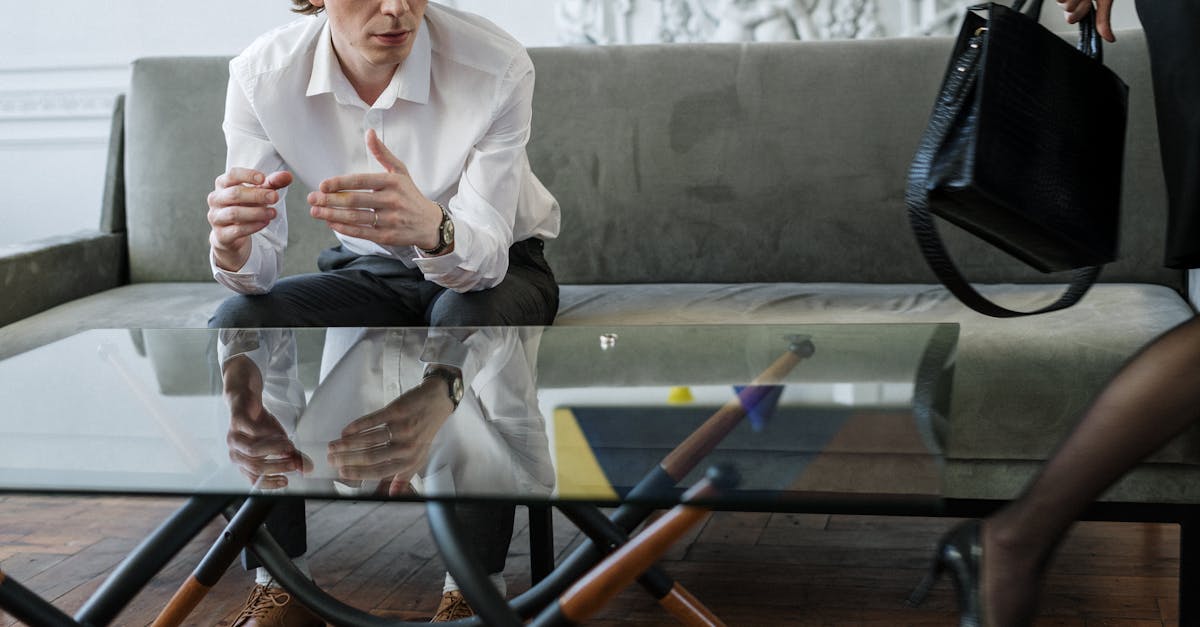 découvrez tout ce que vous devez savoir sur le divorce : démarches, conséquences, conseils d’experts et solutions pour mieux vivre cette étape importante de la vie.