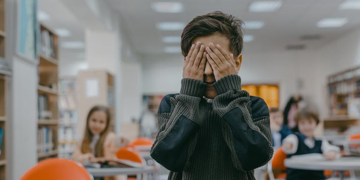 découvrez tout ce qu'il faut savoir sur le harcèlement : définitions, types, conséquences et moyens d'agir pour se protéger et aider les victimes. informez-vous pour mieux comprendre et prévenir le harcèlement au quotidien.