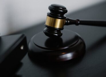 découvrez tout sur l'affaire iacono : résumé du procès, enjeux juridiques et impact médiatique. explorez les détails de cette célèbre affaire judiciaire en france.