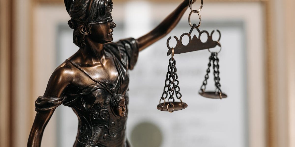 découvrez la signification et les implications du concept de 'judgment' : analyse, définitions, exemples et importance du jugement dans la vie quotidienne et professionnelle.