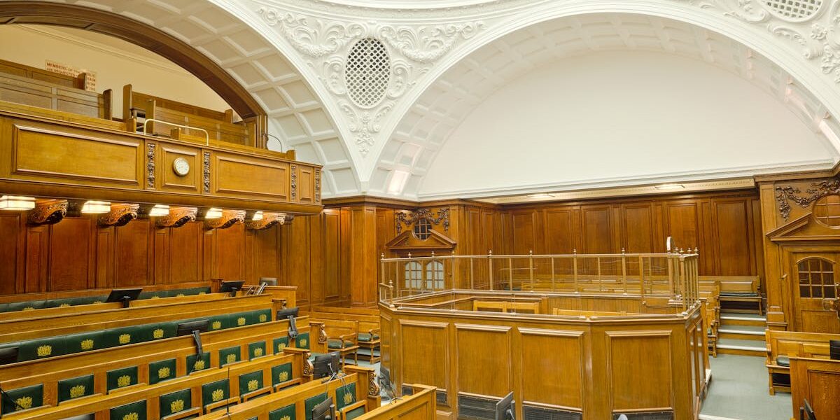 découvrez comment changer d’avocat facilement, les étapes à suivre et les conseils pour bien choisir un nouveau professionnel du droit adapté à vos besoins.