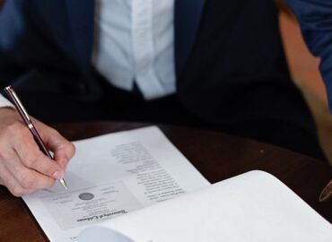 découvrez combien coûte un avocat en france, les facteurs qui influencent les honoraires et des conseils pour bien choisir votre avocat en fonction de votre budget.