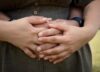 découvrez tout sur le mariage de convenance : définition, raisons, exemples célèbres et implications légales. apprenez les différences avec le mariage d'amour et les enjeux modernes de ce type d'union.