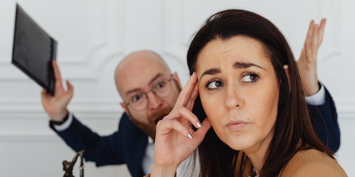 découvrez tout ce qu'il faut savoir sur la médiation : définition, principes, avantages et rôle du médiateur pour résoudre efficacement les conflits à l’amiable.