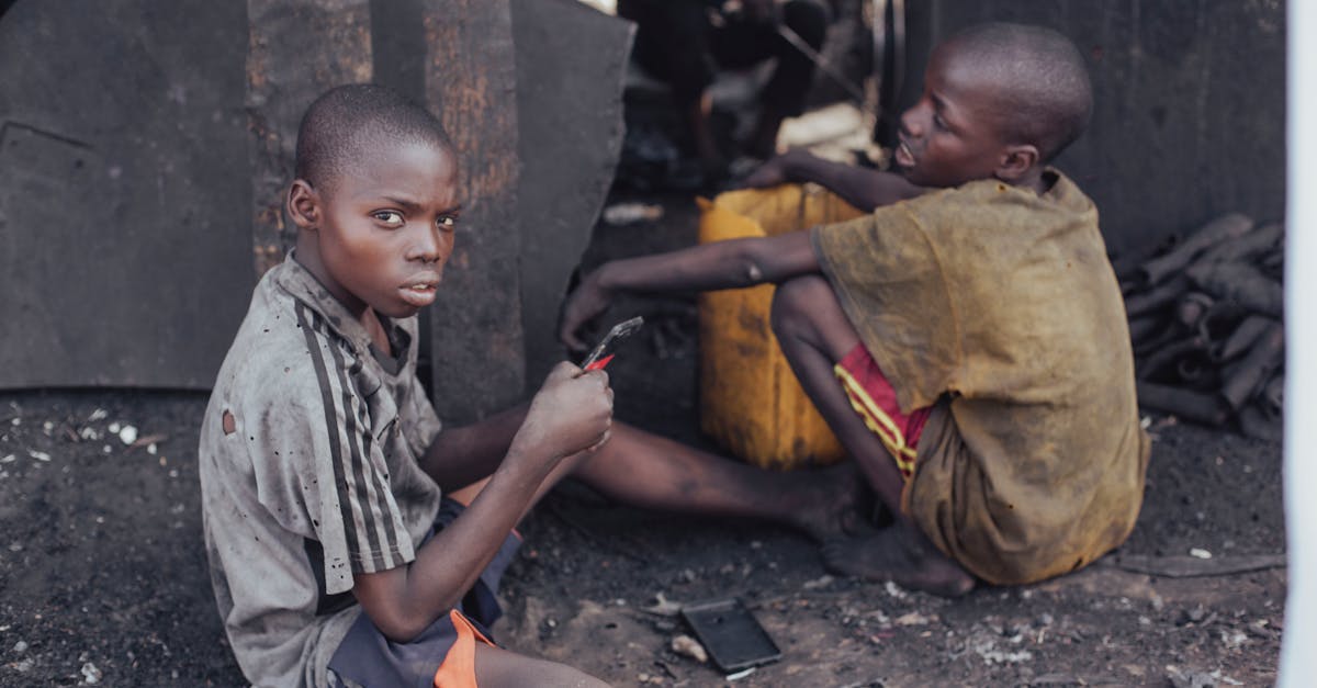 découvrez tout ce qu'il faut savoir sur l'émancipation des mineurs en france : conditions, démarches, avantages et conséquences juridiques pour les jeunes souhaitant devenir autonomes avant leur majorité.