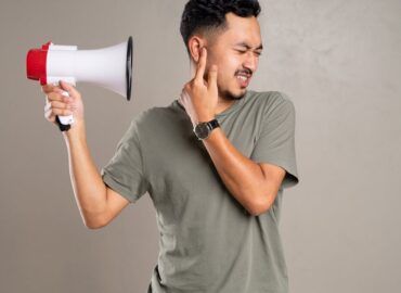 découvrez tout ce qu'il faut savoir sur les plaintes pour nuisance sonore : comment les déposer, la réglementation en vigueur et les solutions pour préserver le calme de votre environnement.