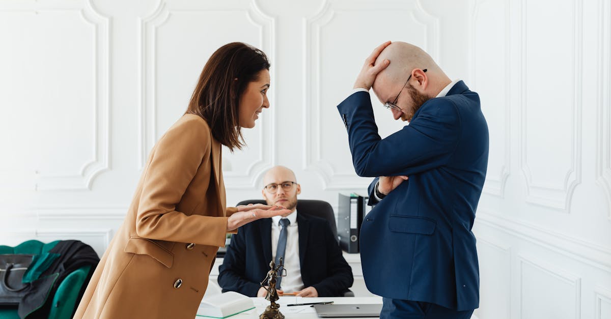 découvrez la médiation en droit public : un mode alternatif de résolution des conflits entre citoyens et administrations, favorisant le dialogue, la compréhension mutuelle et des solutions rapides sans passer par un tribunal.