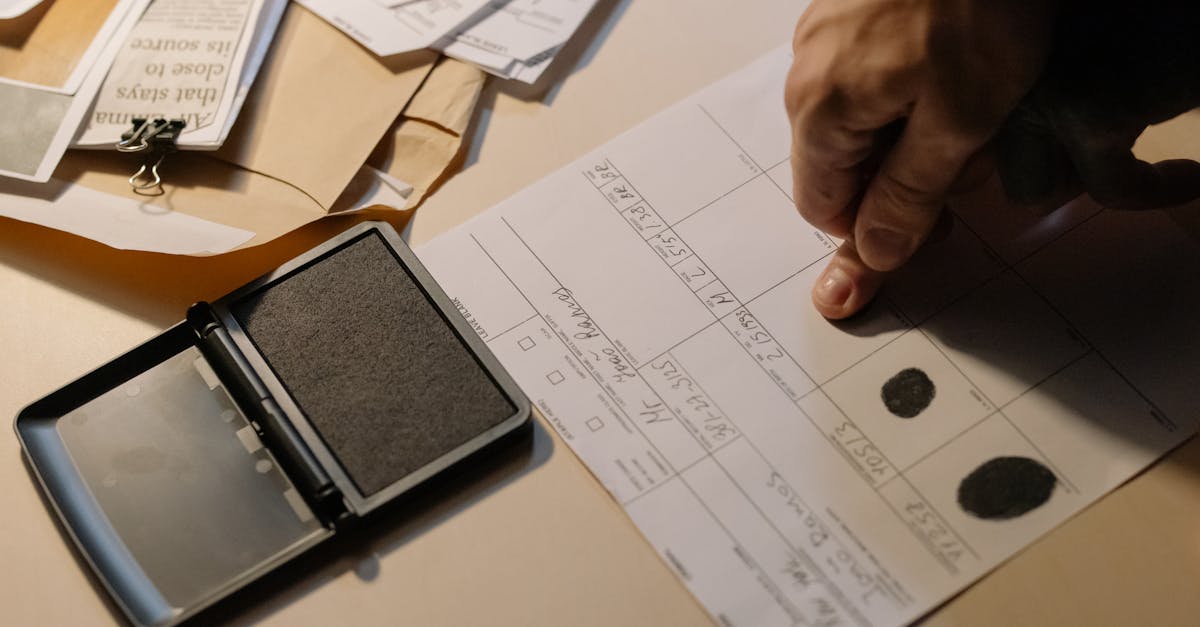 découvrez l'importance du background check : vérification des antécédents professionnels et judiciaires pour sécuriser vos recrutements et garantir la fiabilité de vos collaborateurs.