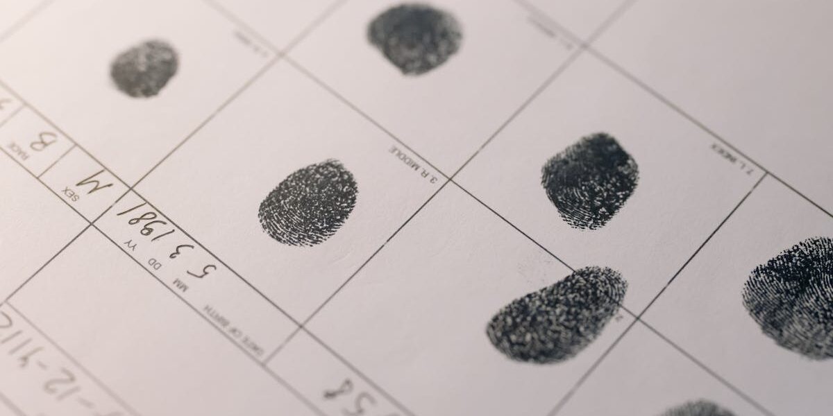 effectuez un background check en toute simplicité : vérifiez les antécédents professionnels et judiciaires rapidement et en toute sécurité. obtenez des informations fiables pour prendre des décisions éclairées.